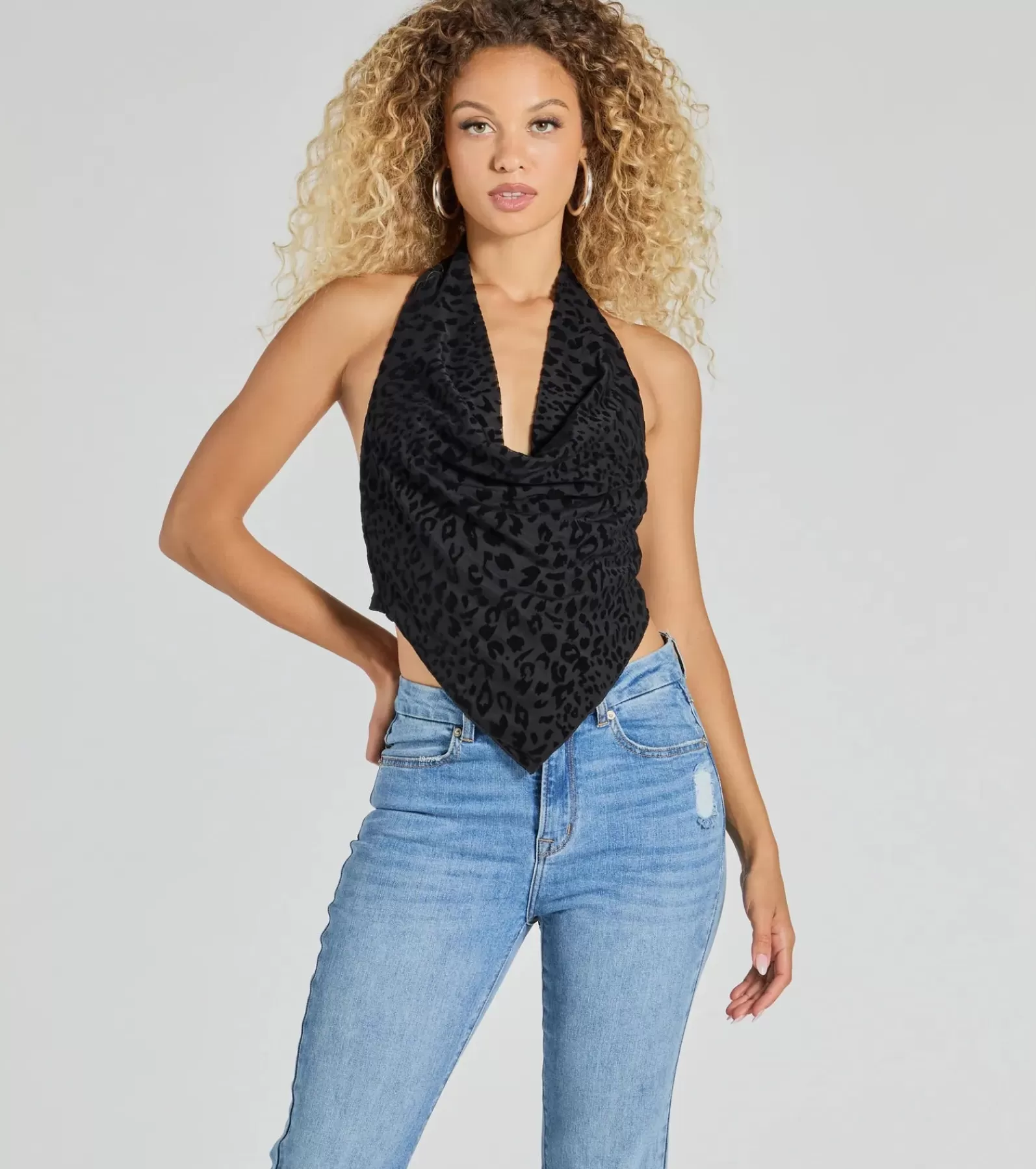 Windsor Going-Out Tops*Alluring Flocked Print Halter Top
