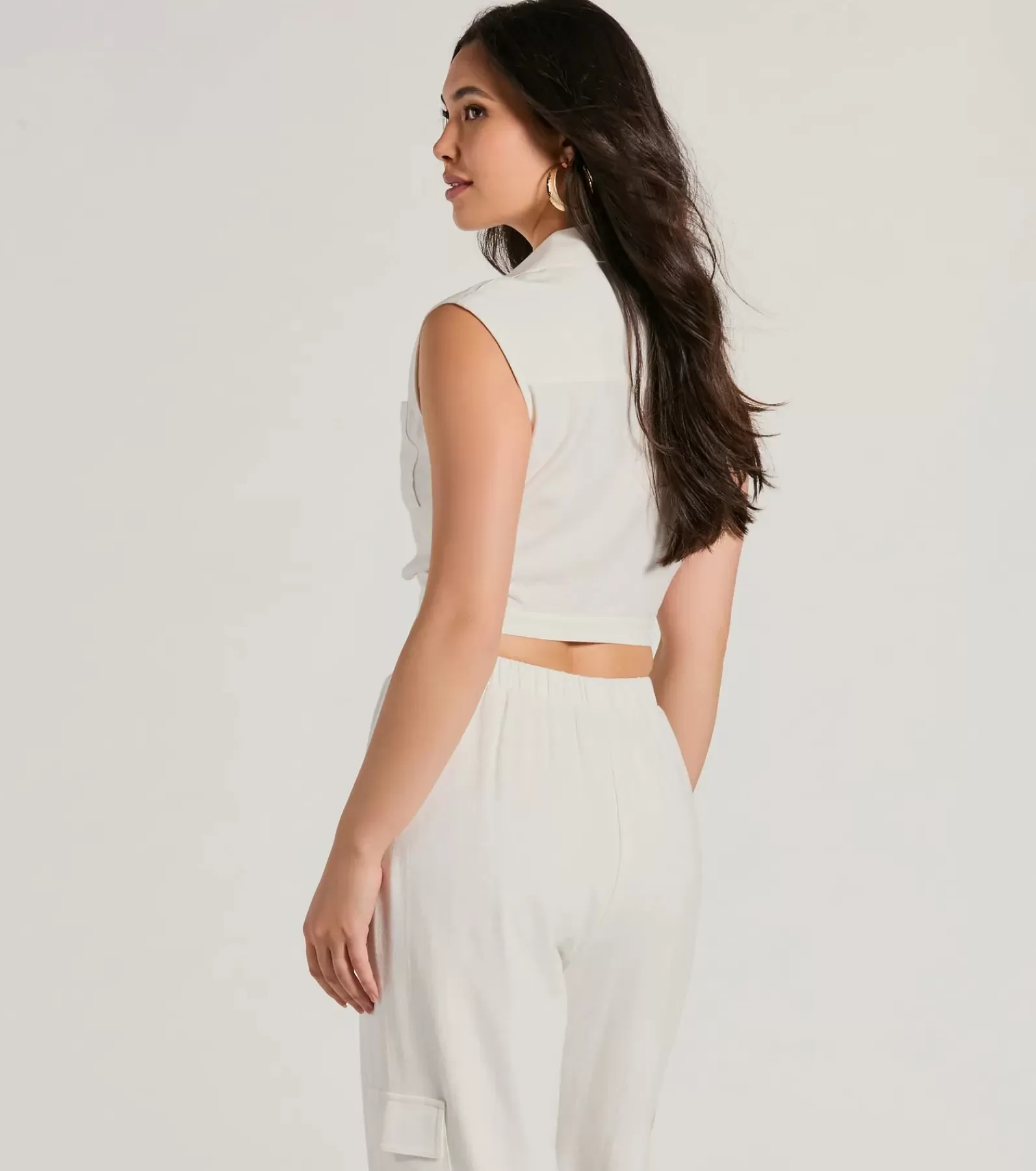 Windsor Honeymoon*Breezy Mood Collared Linen Crop Top