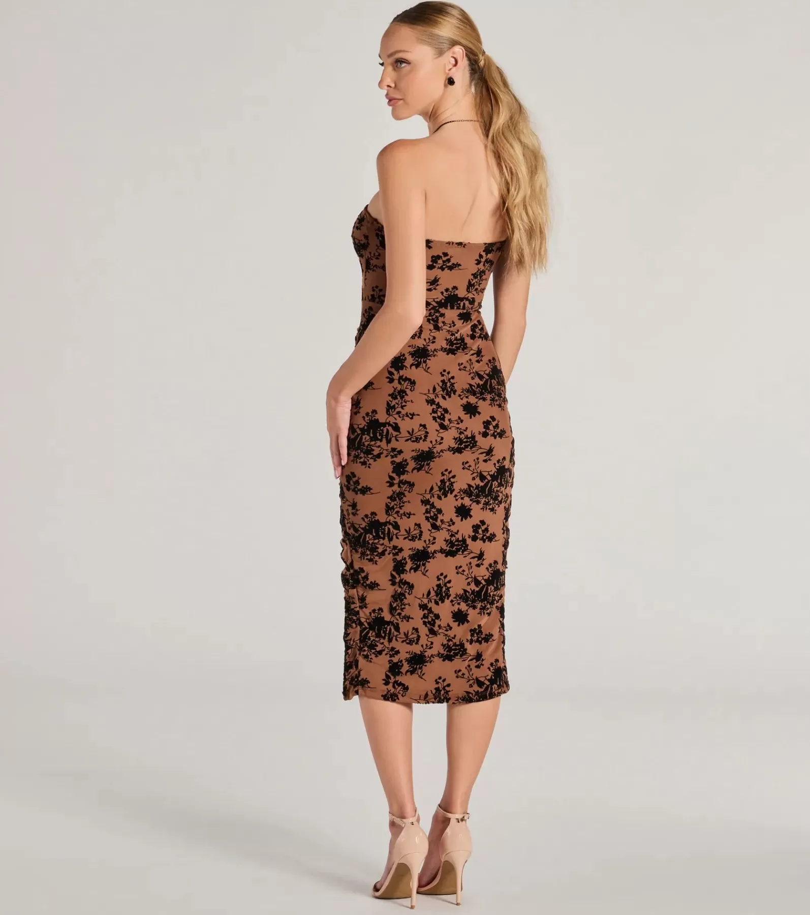 Windsor Wedding Outfits | Midi Dresses*Chic Attire Flocked Velvet Floral Midi Dress