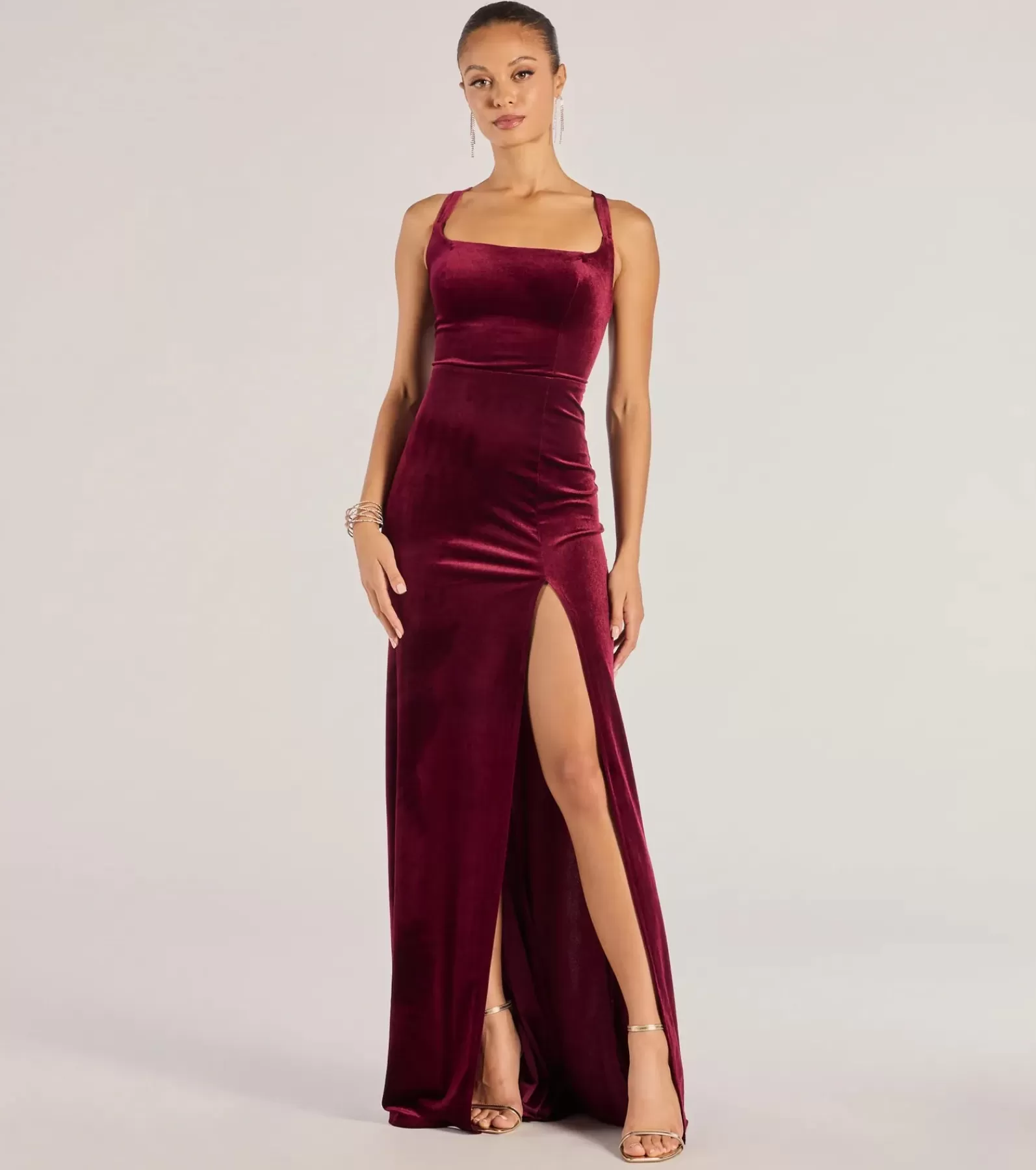 Windsor Wedding Outfits | Red Bridesmaid Dresses*Christina Lace-Up Back Velvet Dress
