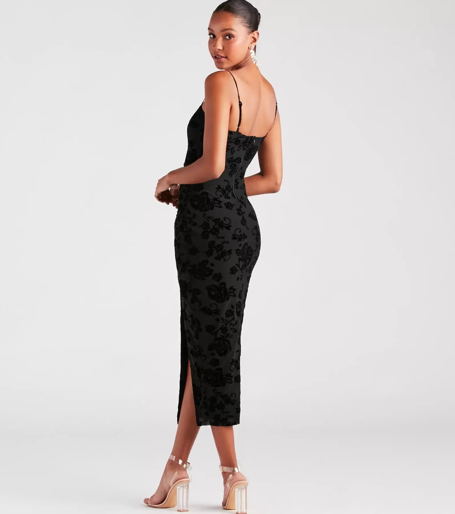 Windsor Country Wedding Guest Dresses | Black Tie Wedding Guest Dresses*Classy Gal Flocked Floral Velvet Midi Dress
