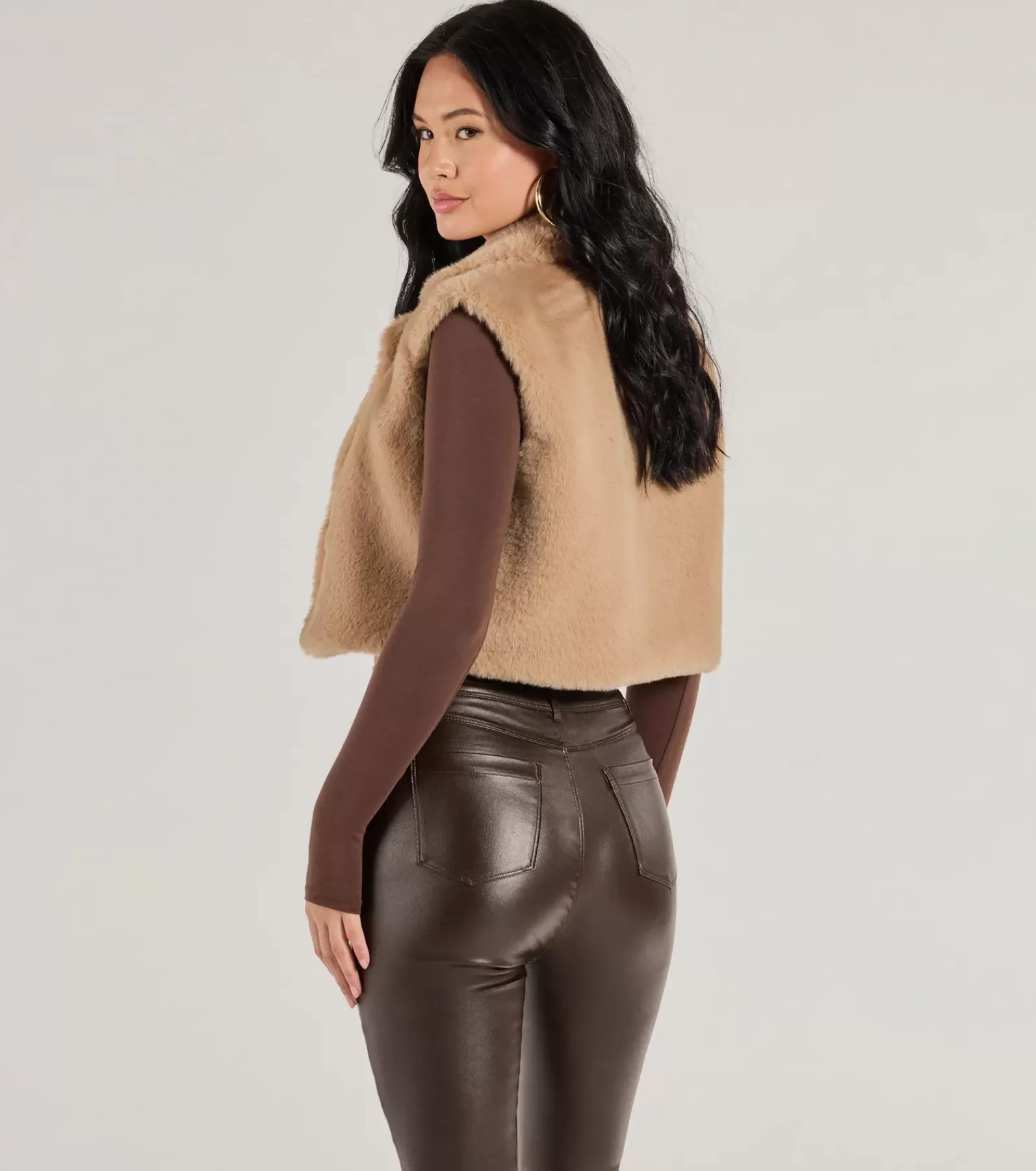 Windsor Coats*Cozy Glamour Faux Fur Cropped Vest