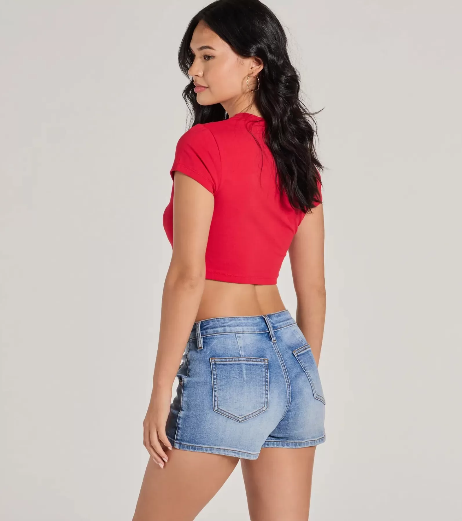 Windsor Graphic Tees | Short Sleeve Tops*Drinks On Me Cropped Graphic Tee