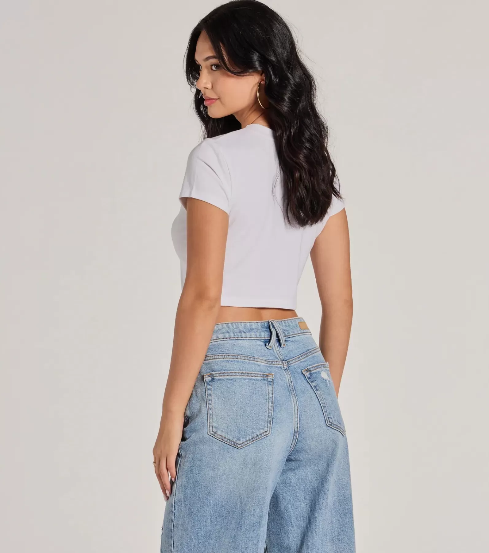 Windsor Going-Out Tops | Graphic Tees*Drinks On You Cropped Graphic Tee
