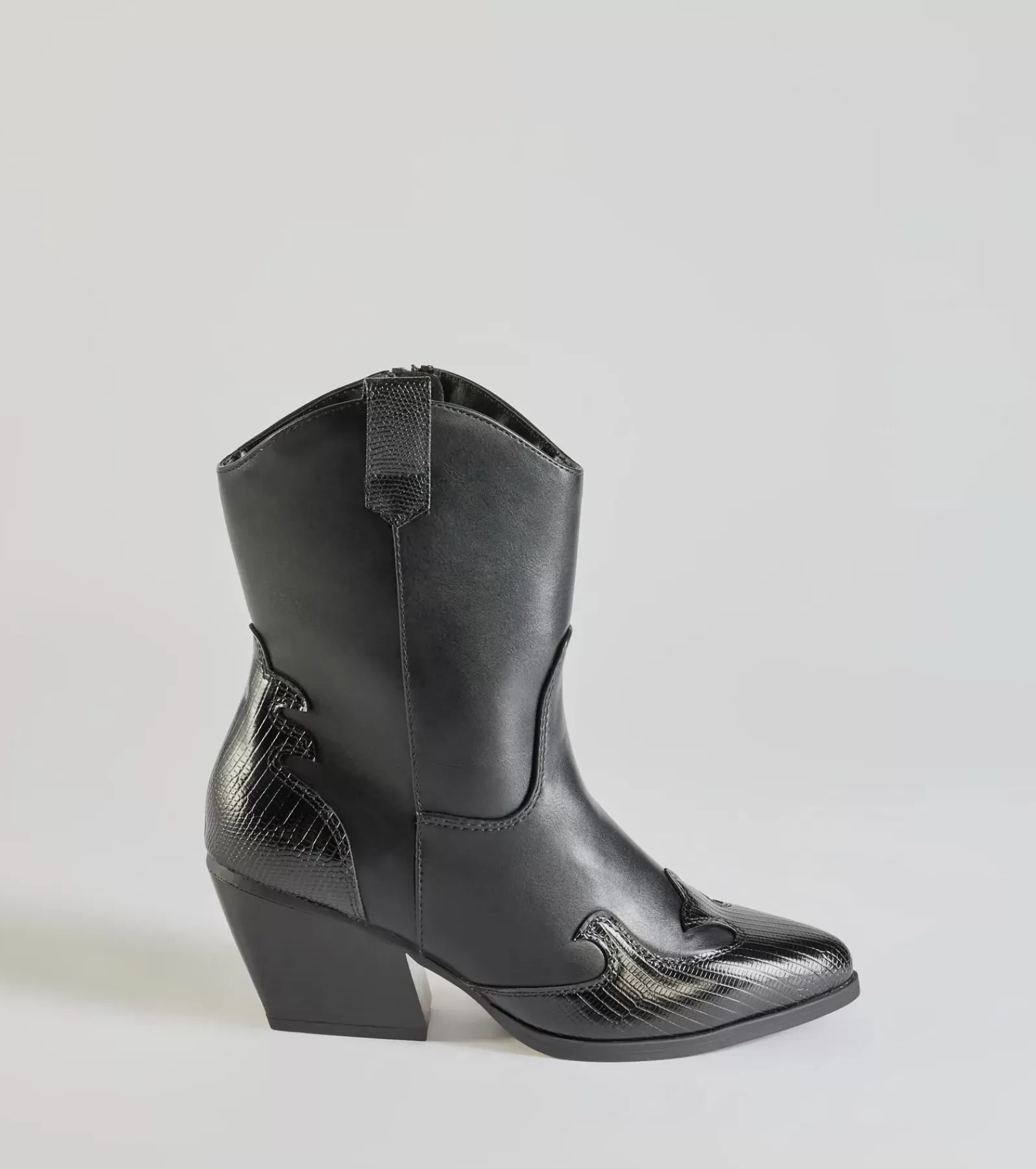 Windsor Boots & Booties*Edgy-Chic Faux Leather Western Booties