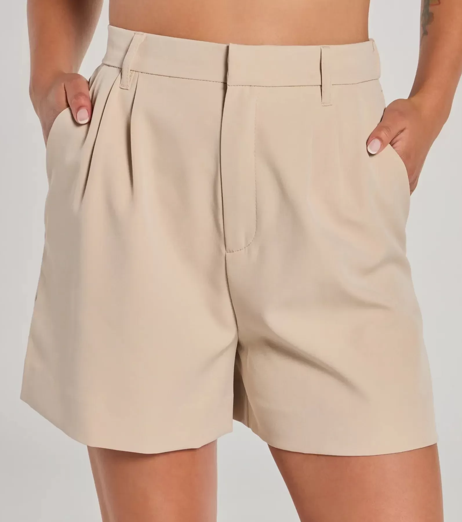 Windsor Shorts*Elevated Style High-Rise Woven Bermuda Shorts