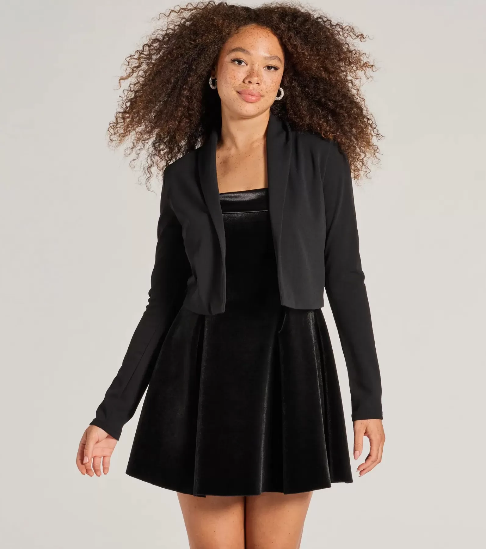 Windsor Blazers*Essential Chic Crepe Cropped Blazer