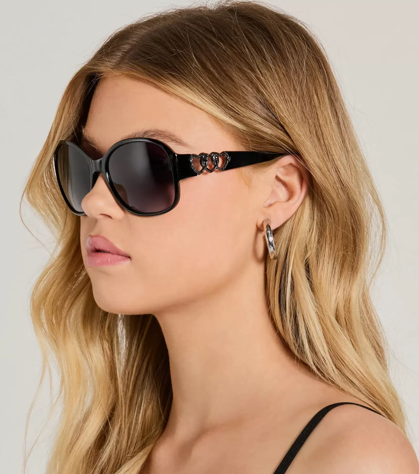 Windsor Sunglasses*Heart It Oversized Round Sunglasses