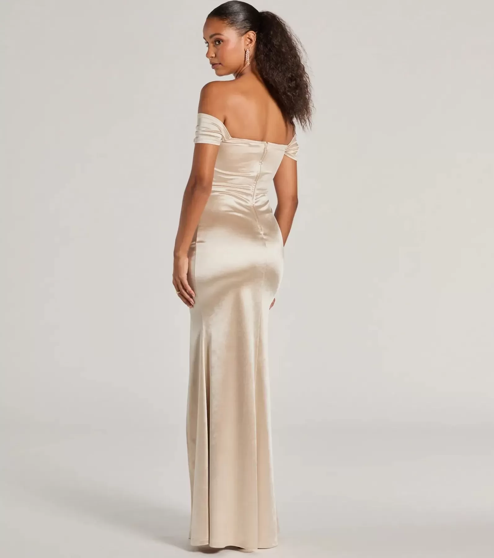 Windsor Satin Bridesmaid Dresses | Long Dresses*Laura Off-The-Shoulder Mermaid Satin Formal Dress