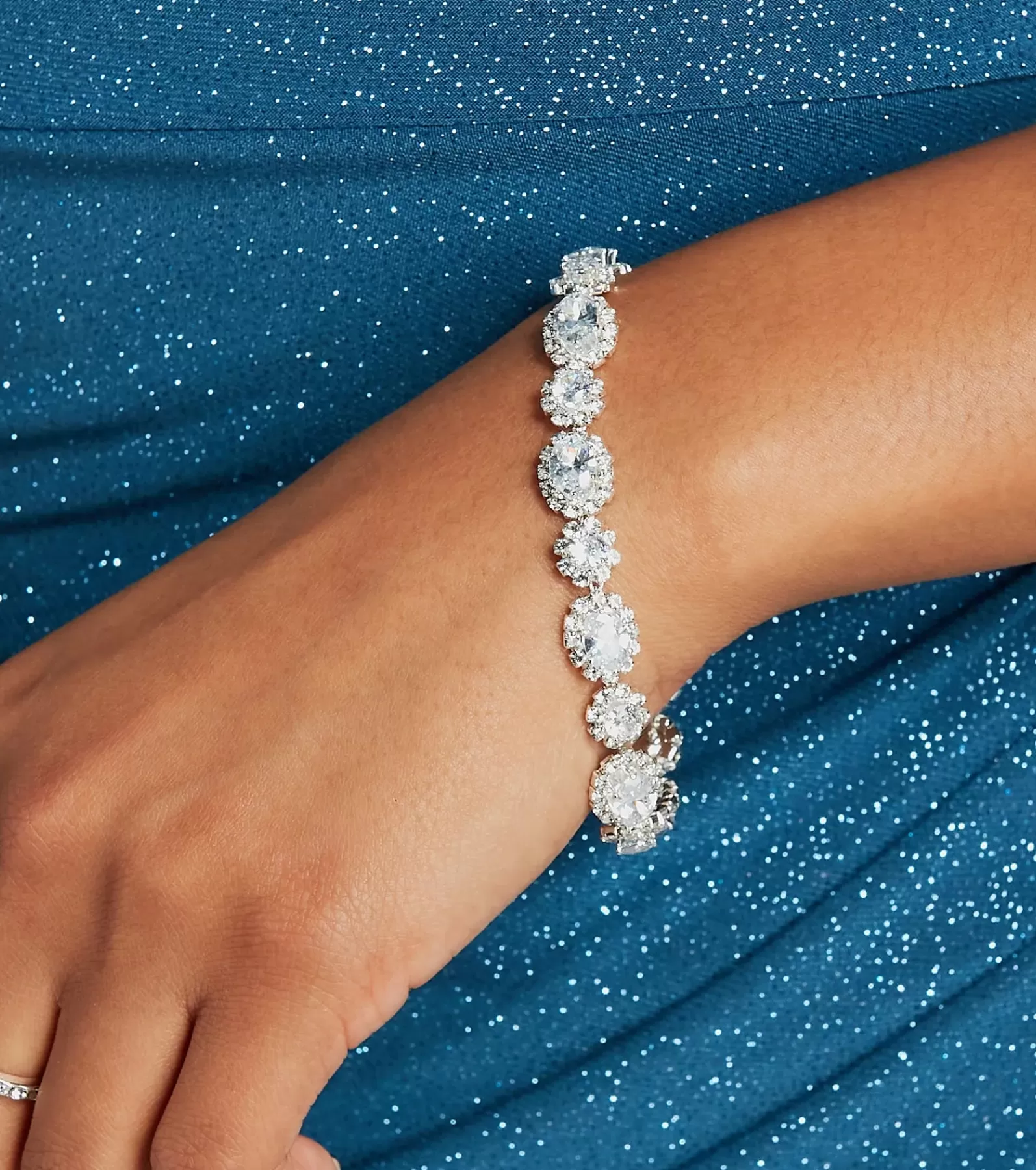Windsor Bracelets | Accessories*Life Is A Dream Rhinestone Clasp Bracelet