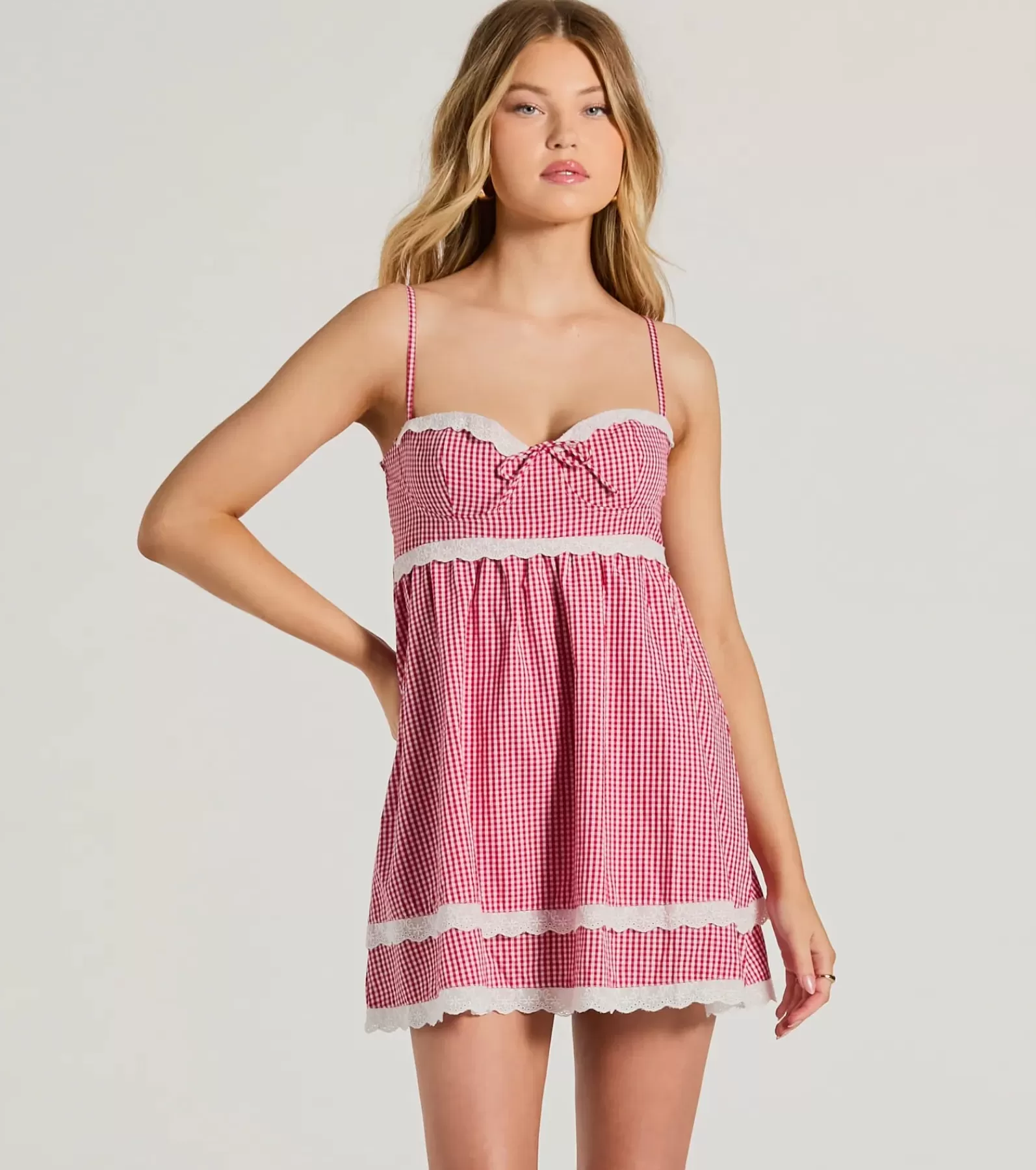Windsor Sundresses | Casual Dresses*Life's A Picnic Sweetheart Lace Gingham Mini Dress
