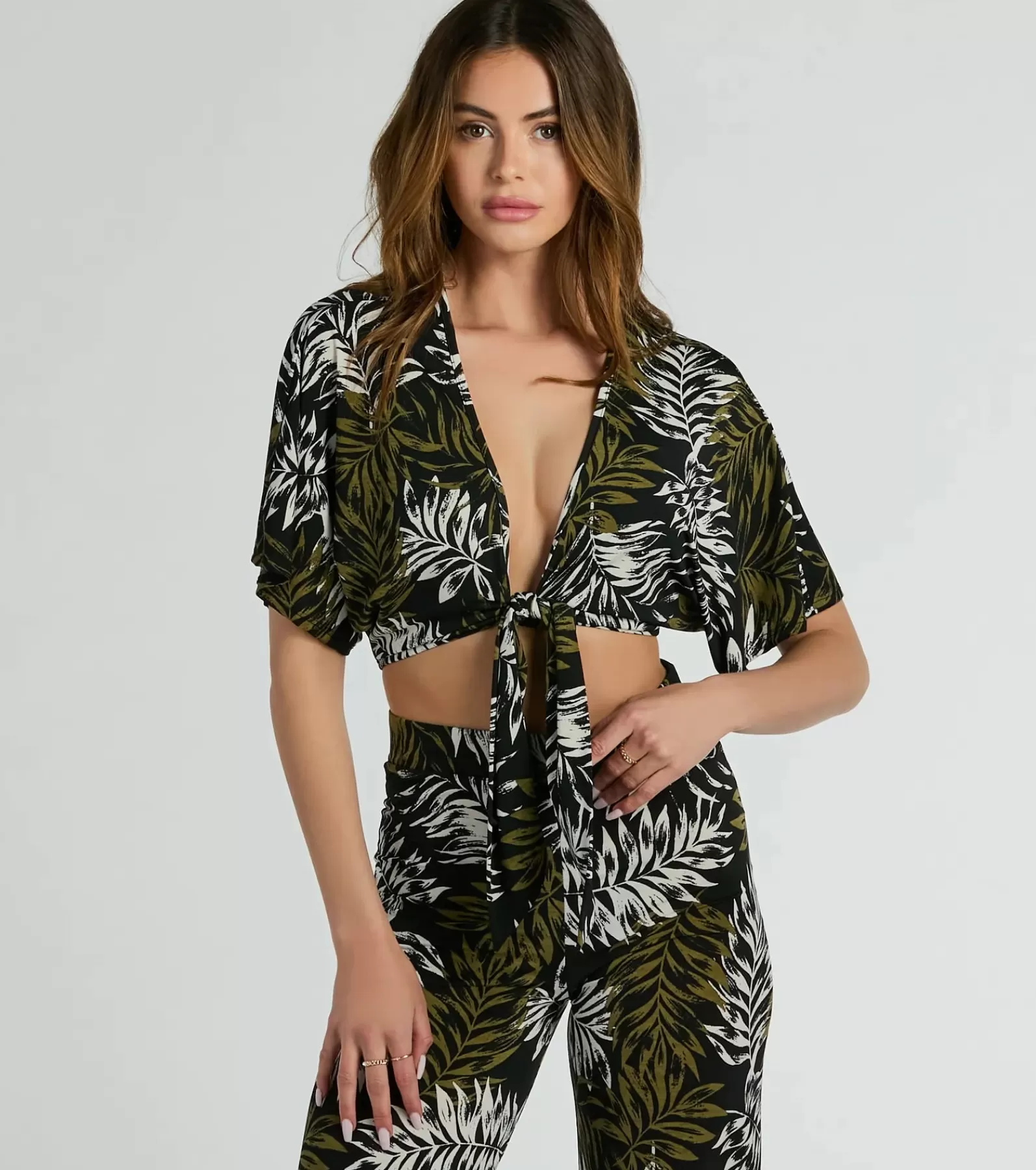 Windsor All Matching Sets | Tie Front Tops*Living In The Palms Tie-Front Crop Top