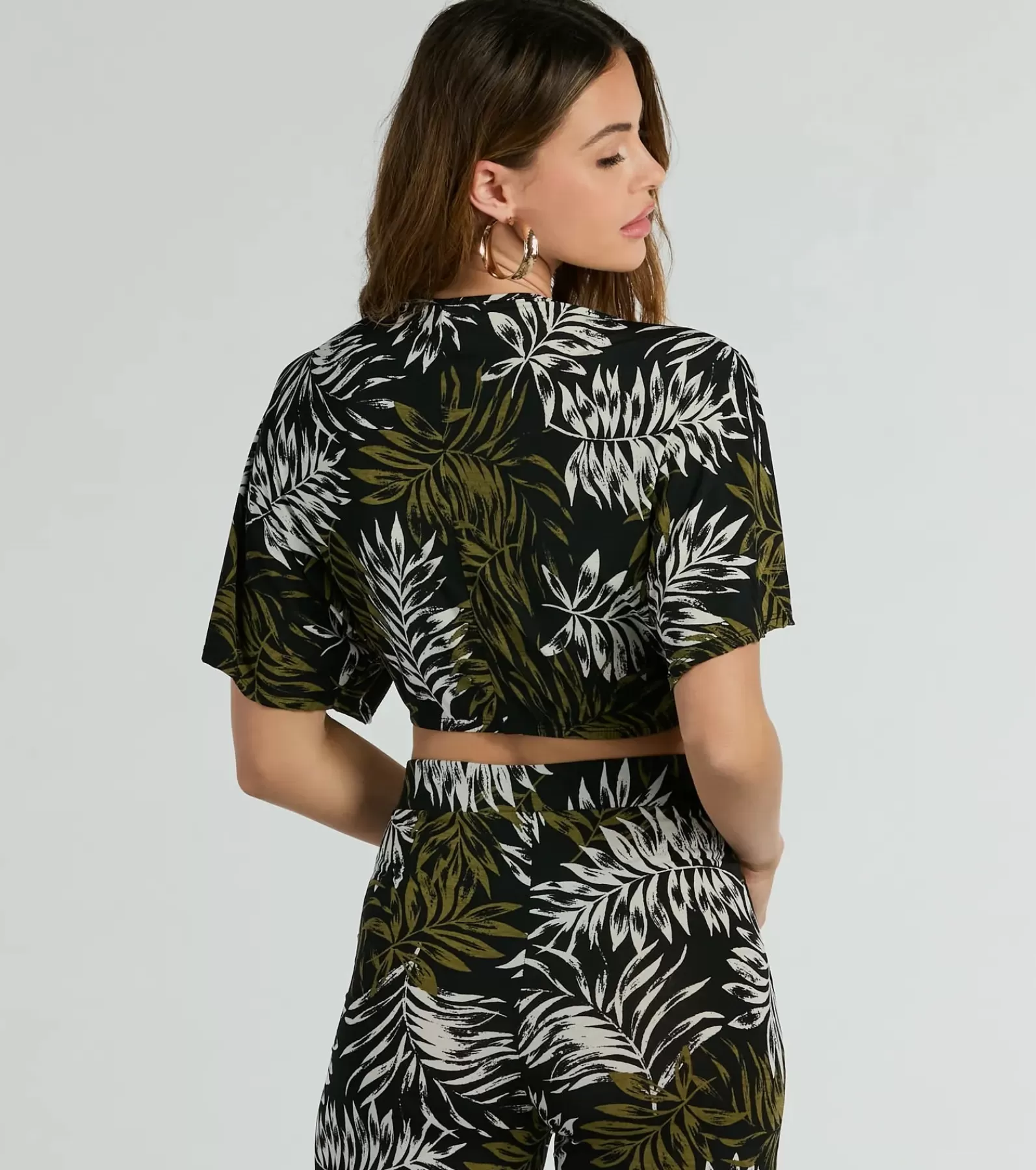 Windsor All Matching Sets | Tie Front Tops*Living In The Palms Tie-Front Crop Top
