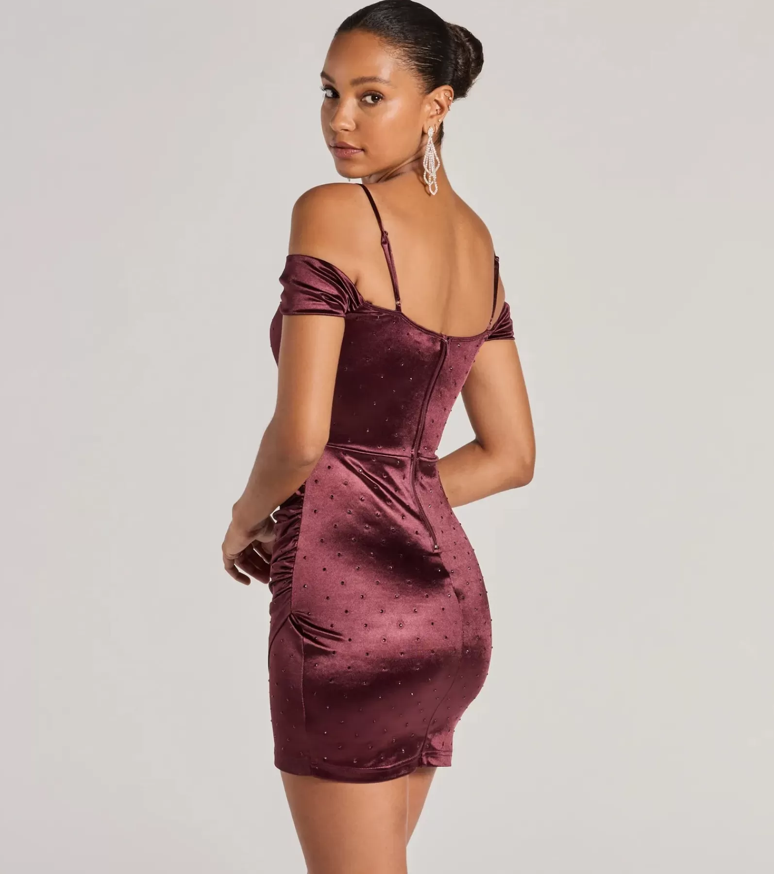 Windsor Satin Nye Dresses | Nye Outfits*Luxe Cold-Shoulder Rhinestone Satin Mini Dress