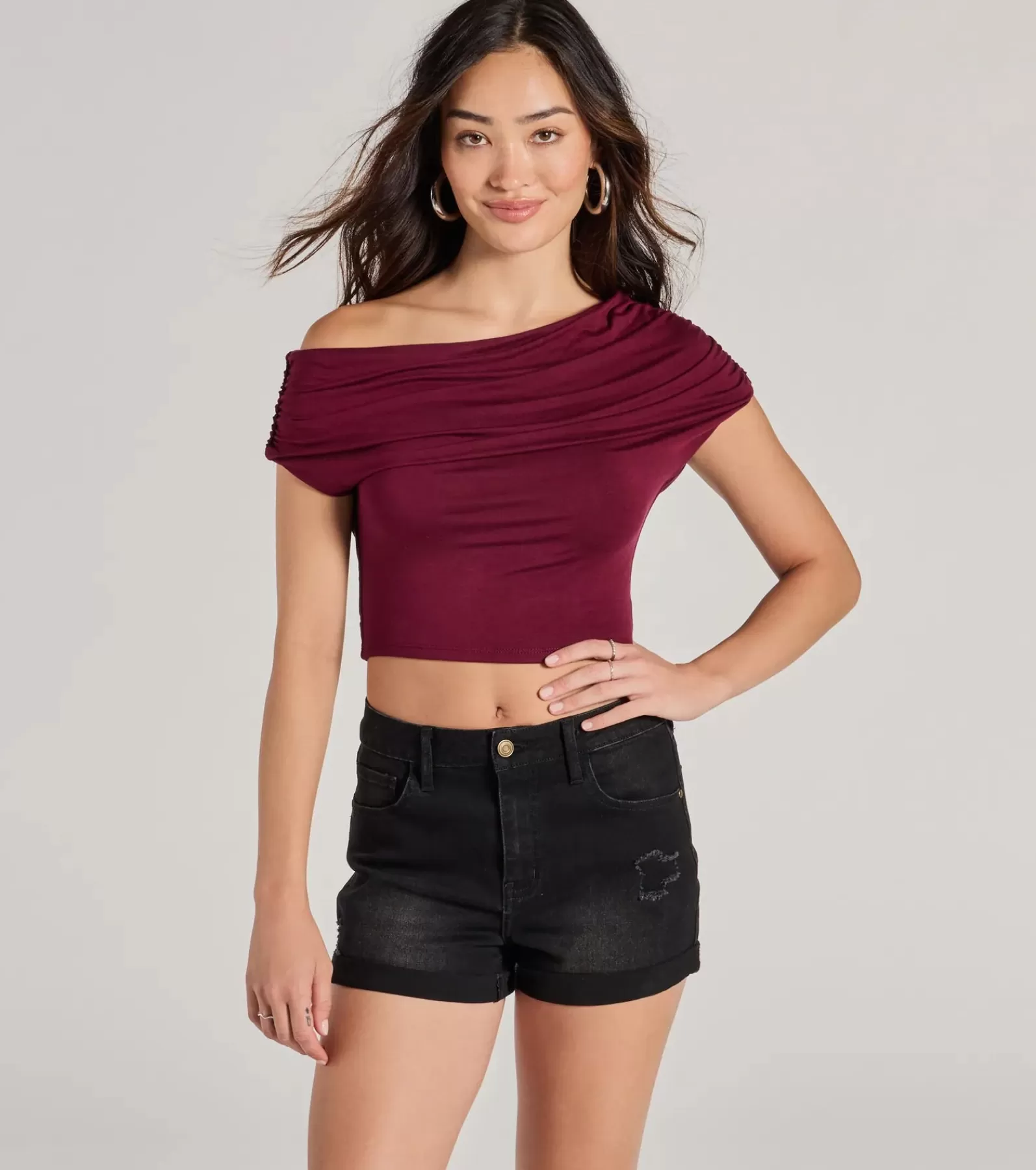 Windsor Off The Shoulder Tops | Going-Out Tops*Modern Chic One-Shoulder Crop Top