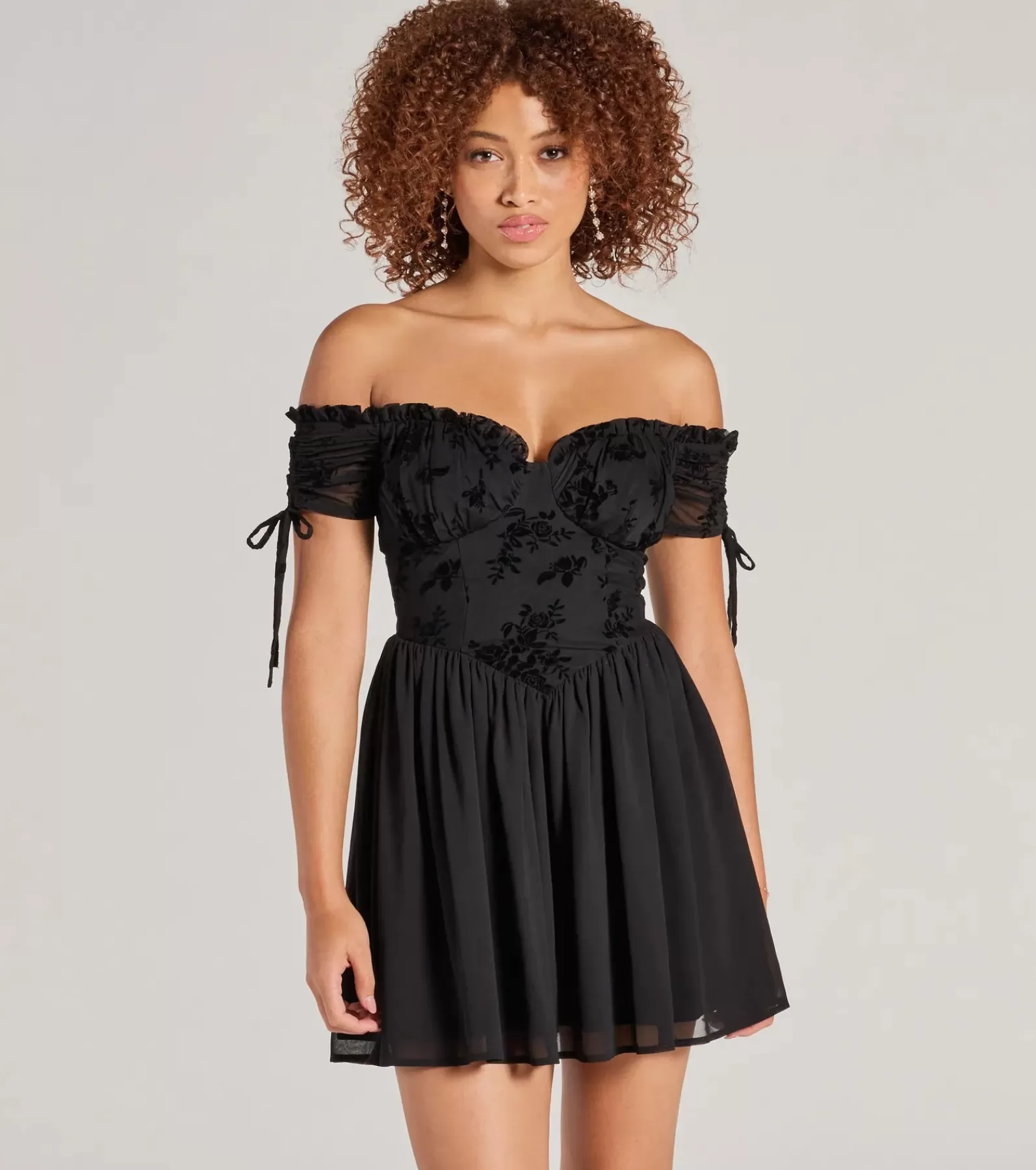 Windsor Velvet Holiday Dresses | Short & Mini Dresses*Radiating Luxe Flocked Velvet Skater Dress