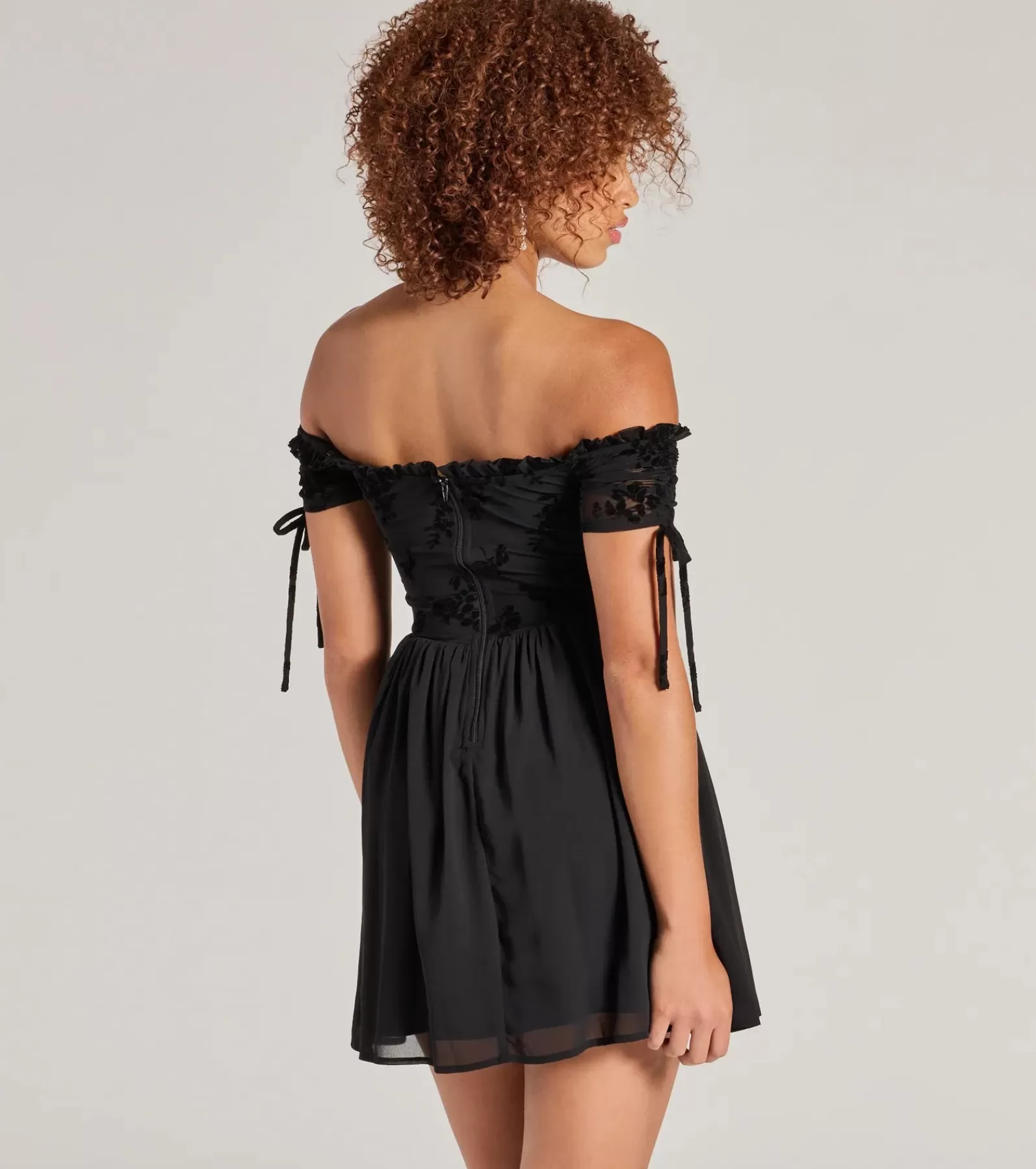 Windsor Velvet Holiday Dresses | Short & Mini Dresses*Radiating Luxe Flocked Velvet Skater Dress