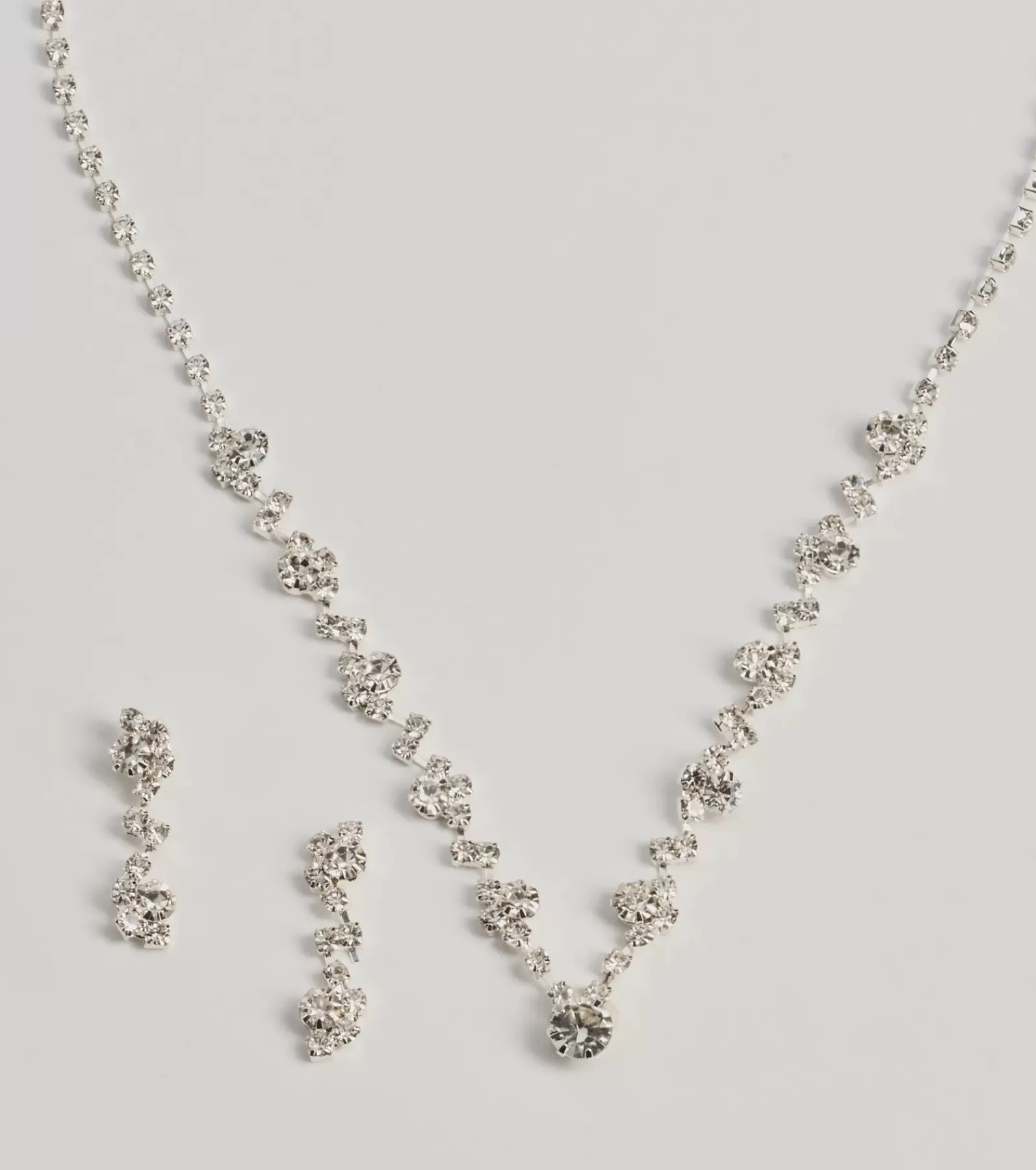 Windsor Necklaces & Chokers | All Accessories*Shimmering Statement Rhinestone Cluster Necklace Set