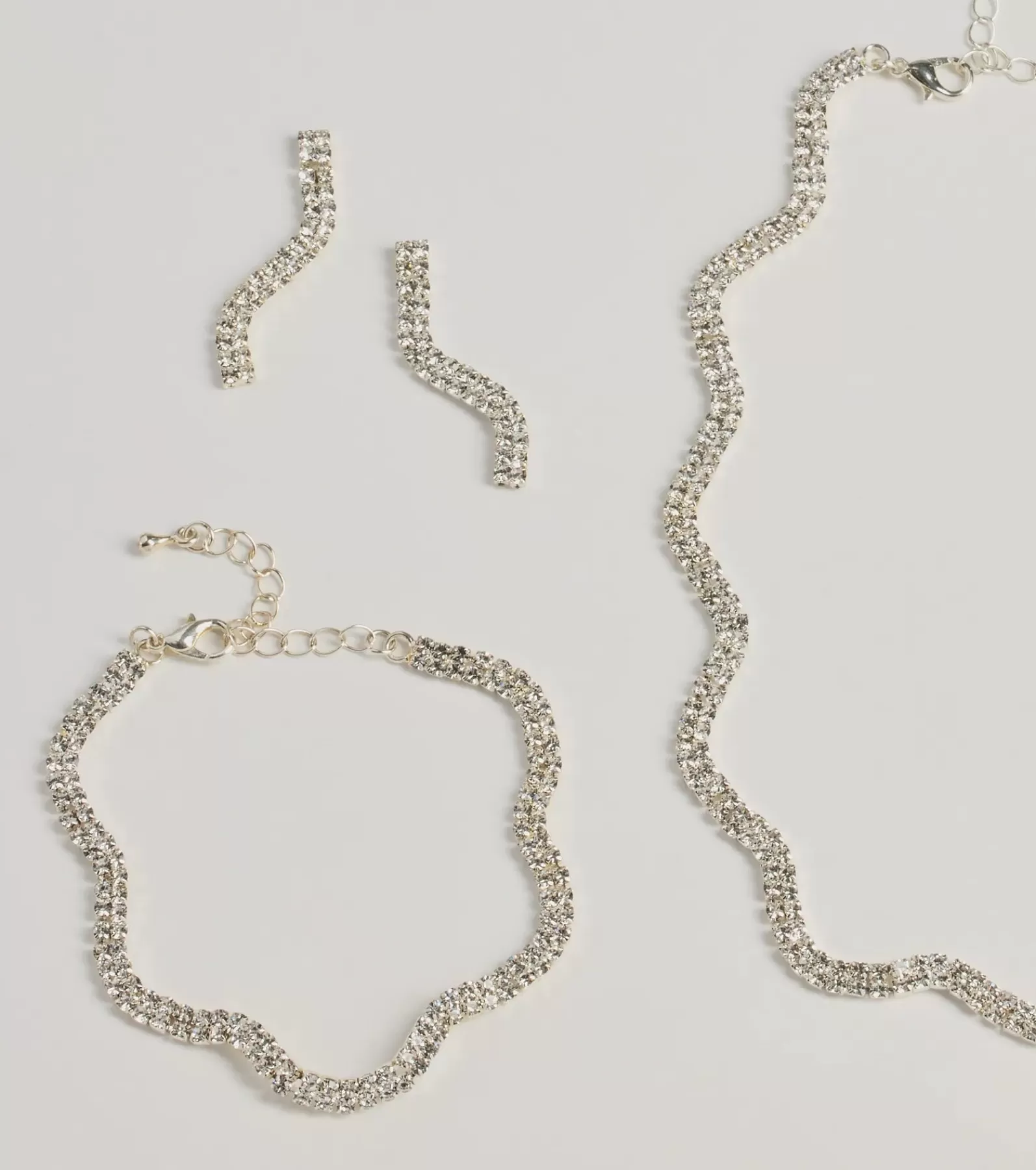 Windsor Necklaces & Chokers | All Accessories*Shine On Wavy Rhinestone Necklace, Earrings, And Bracelet Set