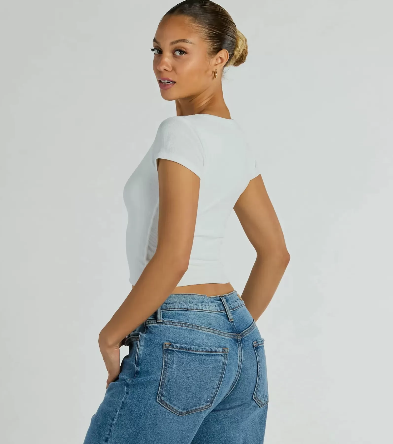 Windsor Basic Tops | Short Sleeve Tops*So Good Basic Scoop Neck Crop Tee