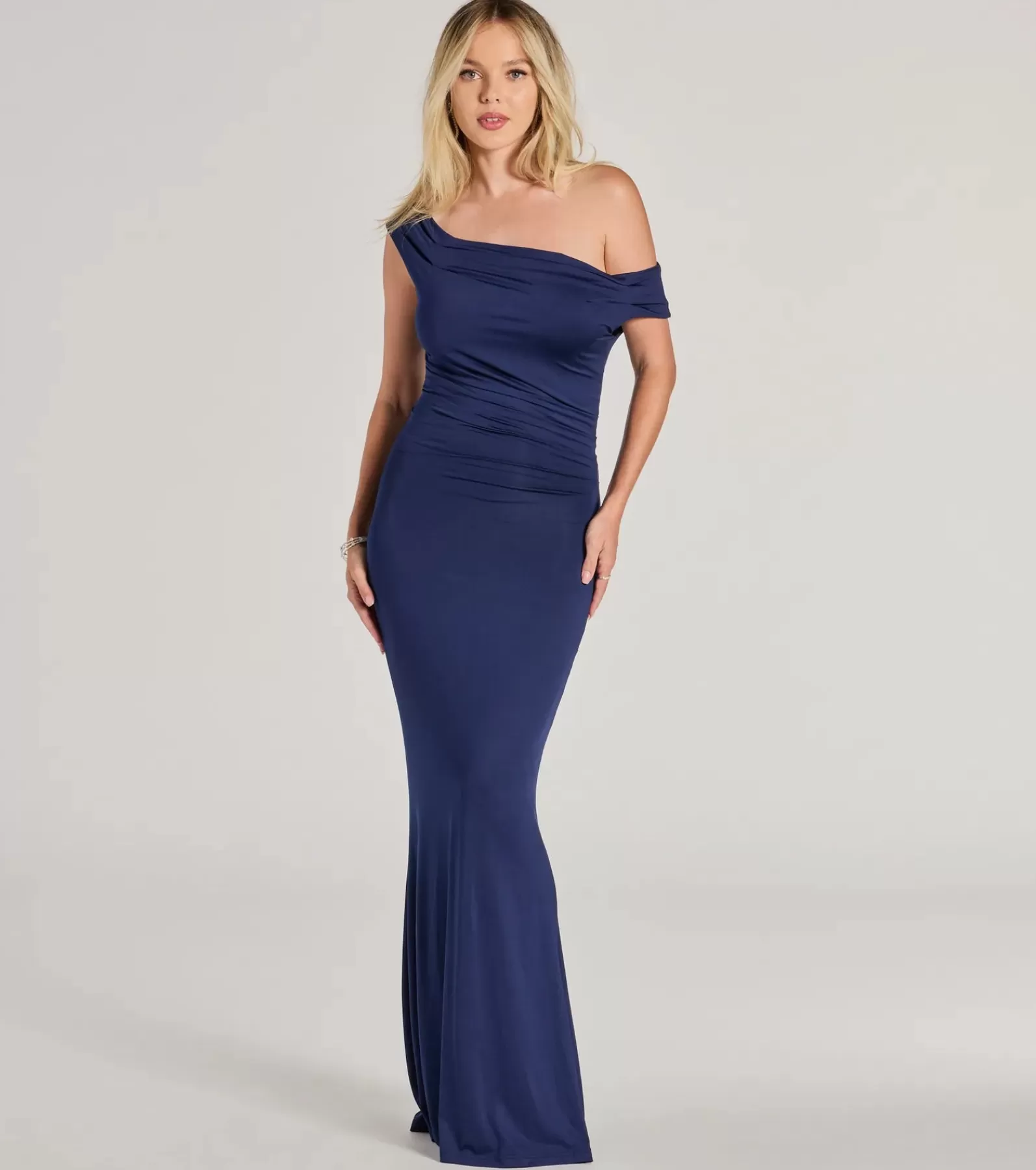 Windsor Rehearsal | Long Dresses*Teagan Sleeveless Cowl Neck Slim Formal Dress