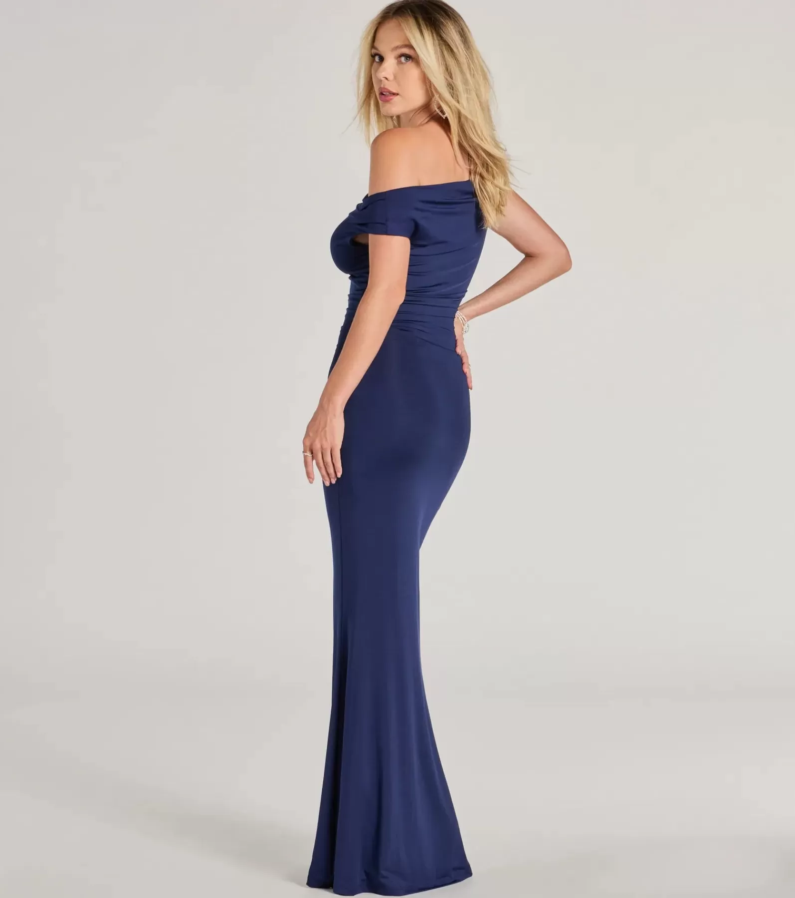 Windsor Rehearsal | Long Dresses*Teagan Sleeveless Cowl Neck Slim Formal Dress