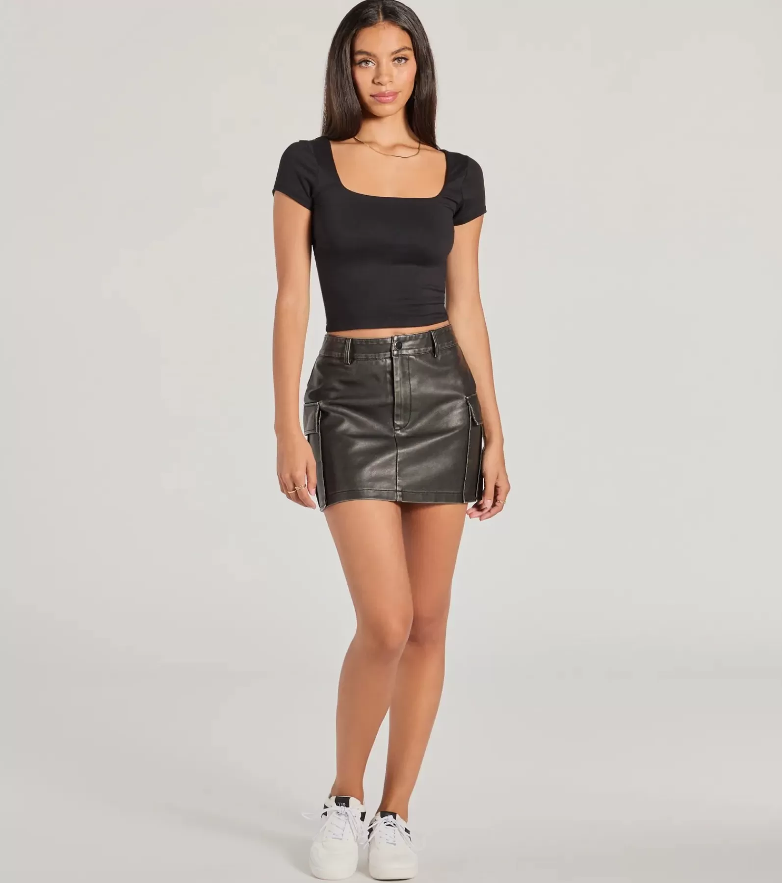 Windsor Basic Tops | Going-Out Tops*The View And You Short Sleeve Tie Back Crop Top
