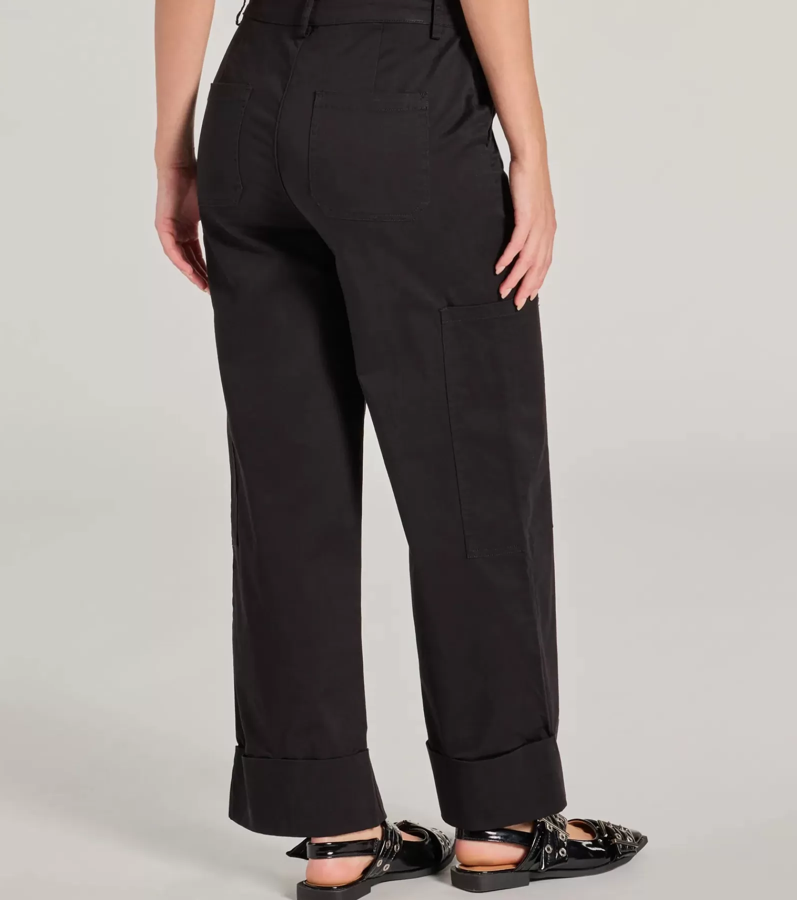 Windsor Black Pants | Cargo Pants*Weekend Trip High-Rise Cuffed Cargo Pants
