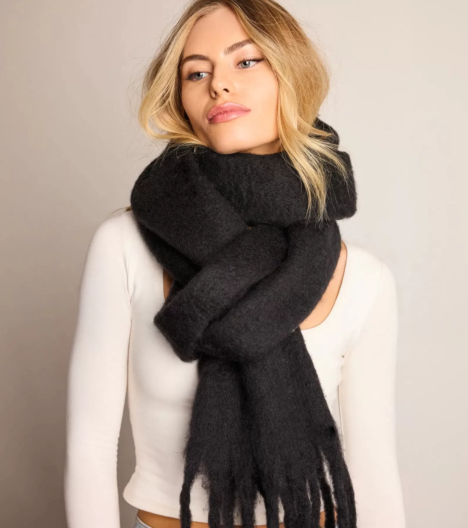 Windsor Cold Weather Accessories | Scarves & Wraps*Wrapped In Luxe Blanket Scarf